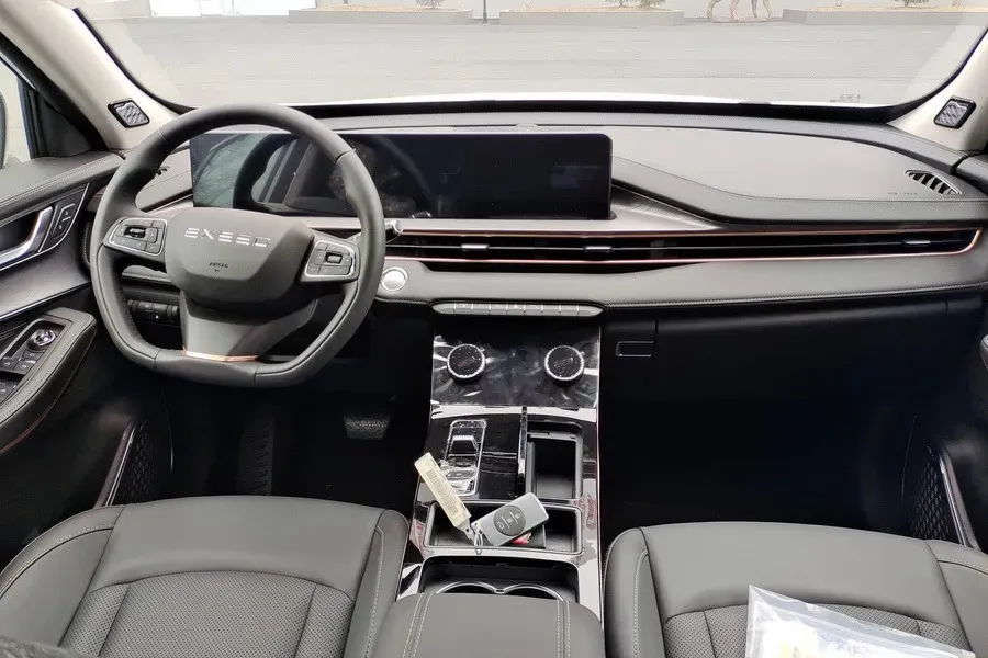 2022 DongFeng Forthing T5 1.5T 165HP L4 6AT,autocango,china used car exporter,china ev exporter,chinese used car exporter,chinese used ev exporter