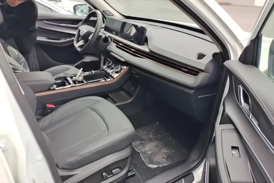 2022 DongFeng Forthing T5 1.5T 165HP L4 6AT,autocango,china used car exporter,china ev exporter,chinese used car exporter,chinese used ev exporter