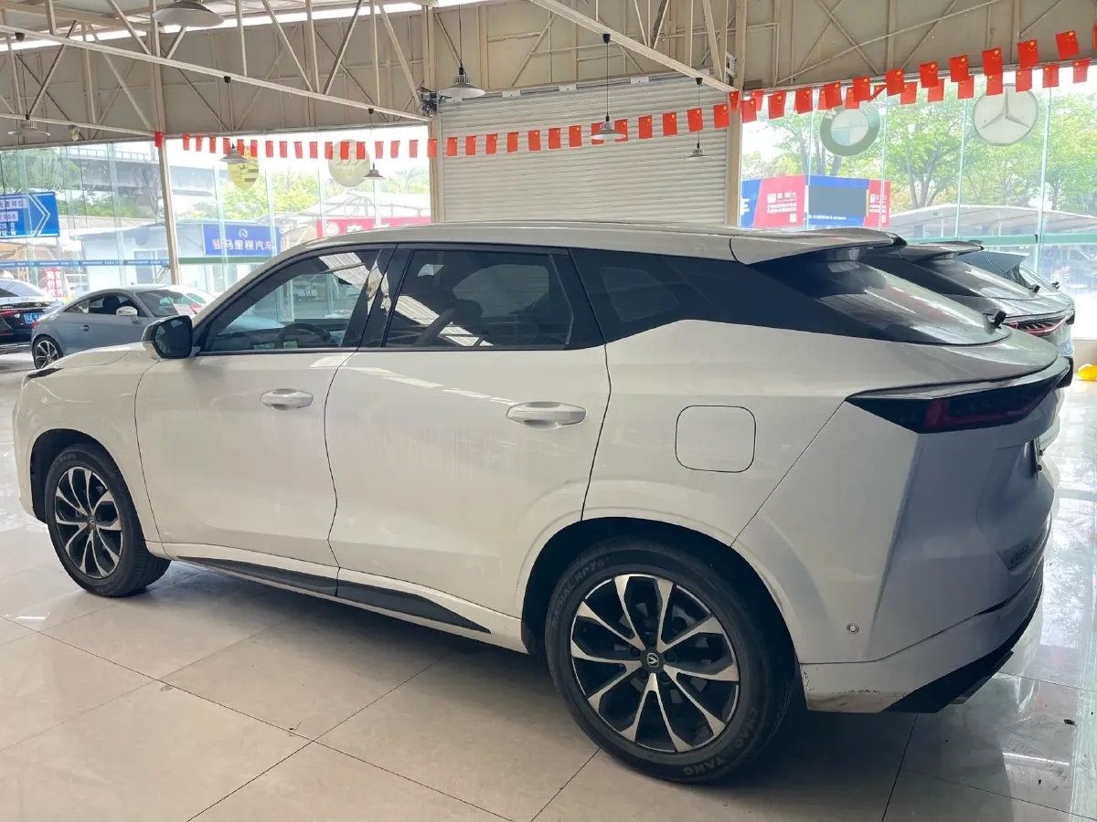 2024 ChangAn UNI-Z 1.5L 98HP L4 E-CVT PHEV 18.4KWH,autocango,china used car exporter,china ev exporter,chinese used car exporter,chinese used ev exporter