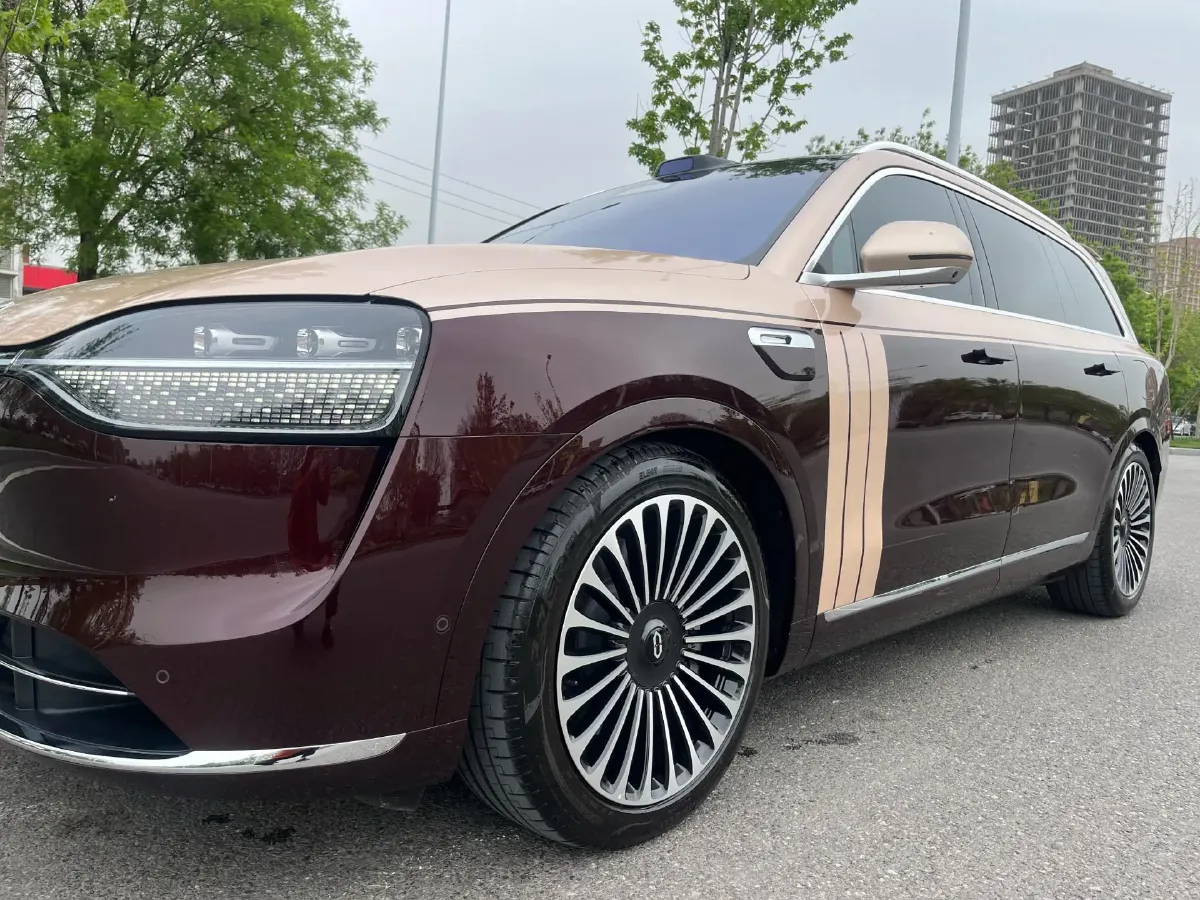 2025 AITO AITO M9 REEV 160HP REEV 52KWH,autocango,china used car exporter,china ev exporter,chinese used car exporter,chinese used ev exporter