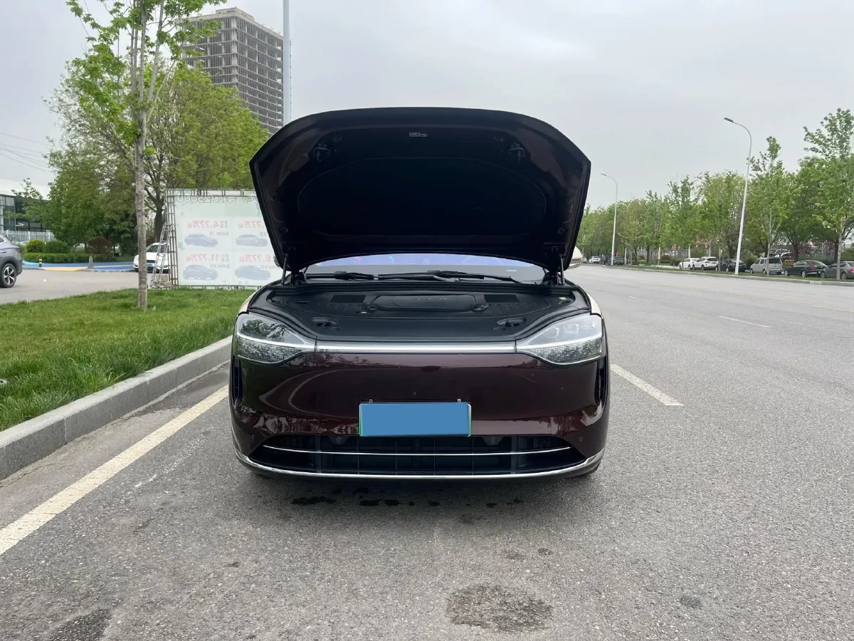 2025 AITO AITO M9 REEV 160HP REEV 52KWH,autocango,china used car exporter,china ev exporter,chinese used car exporter,chinese used ev exporter