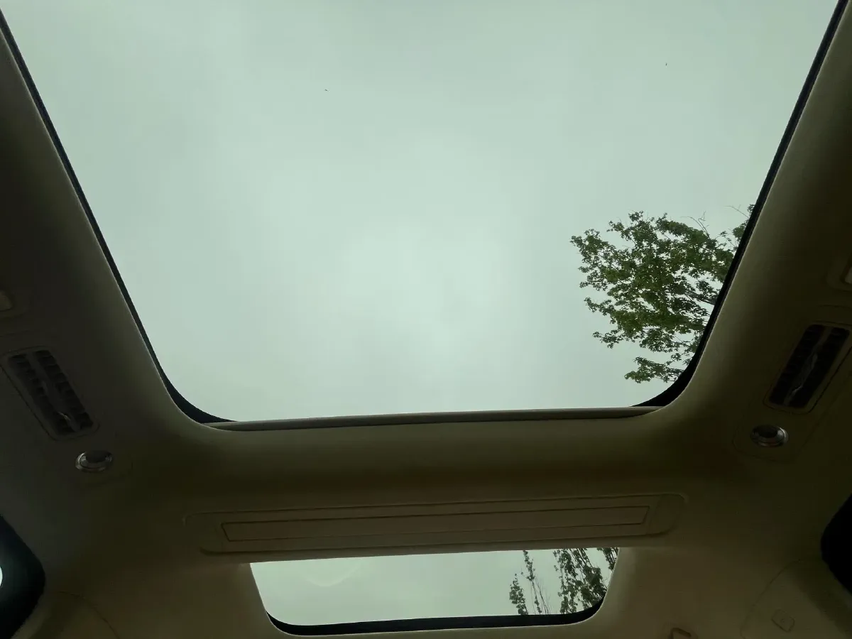 2025 AITO AITO M9 REEV 160HP REEV 52KWH,autocango,china used car exporter,china ev exporter,chinese used car exporter,chinese used ev exporter