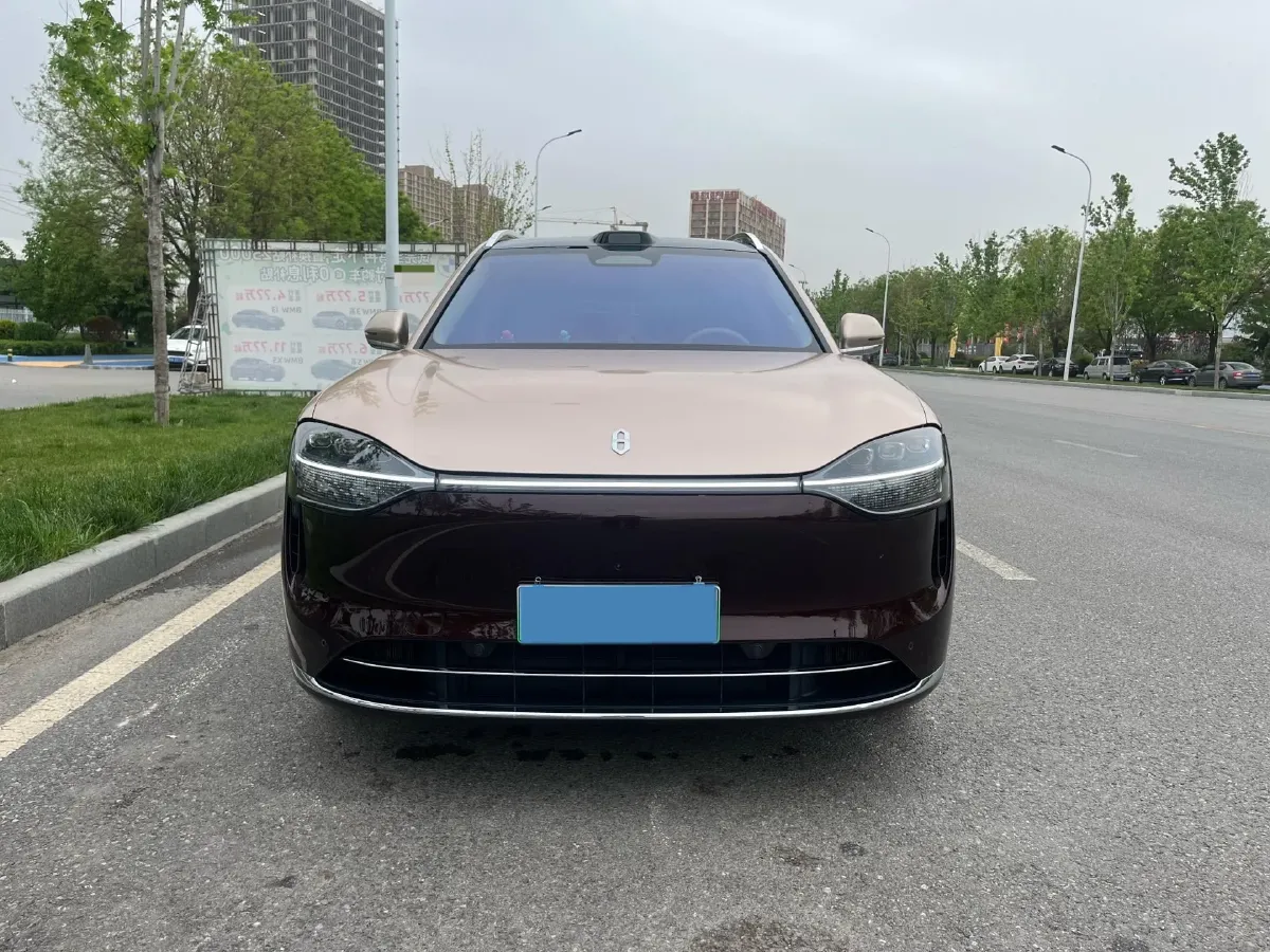 2025 AITO AITO M9 REEV 160HP REEV 52KWH,autocango,china used car exporter,china ev exporter,chinese used car exporter,chinese used ev exporter