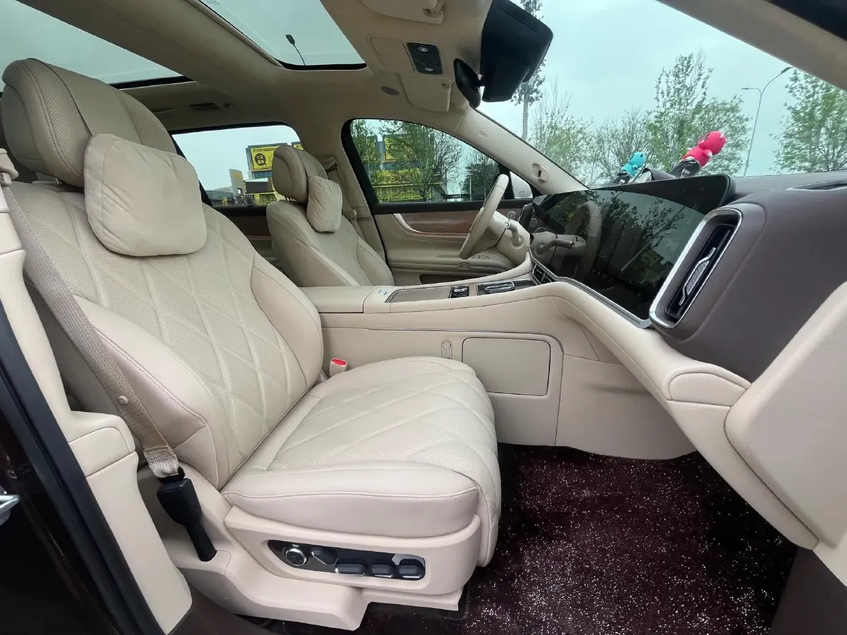 2025 AITO AITO M9 REEV 160HP REEV 52KWH,autocango,china used car exporter,china ev exporter,chinese used car exporter,chinese used ev exporter