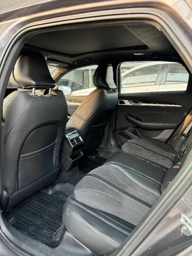 2025 Geely Preface 2.0T 238HP L4 8AT,autocango,china used car exporter,china ev exporter,chinese used car exporter,chinese used ev exporter