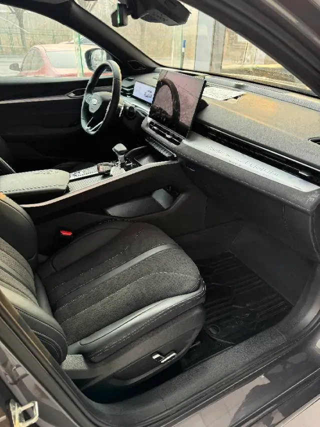 2025 Geely Preface 2.0T 238HP L4 8AT,autocango,china used car exporter,china ev exporter,chinese used car exporter,chinese used ev exporter