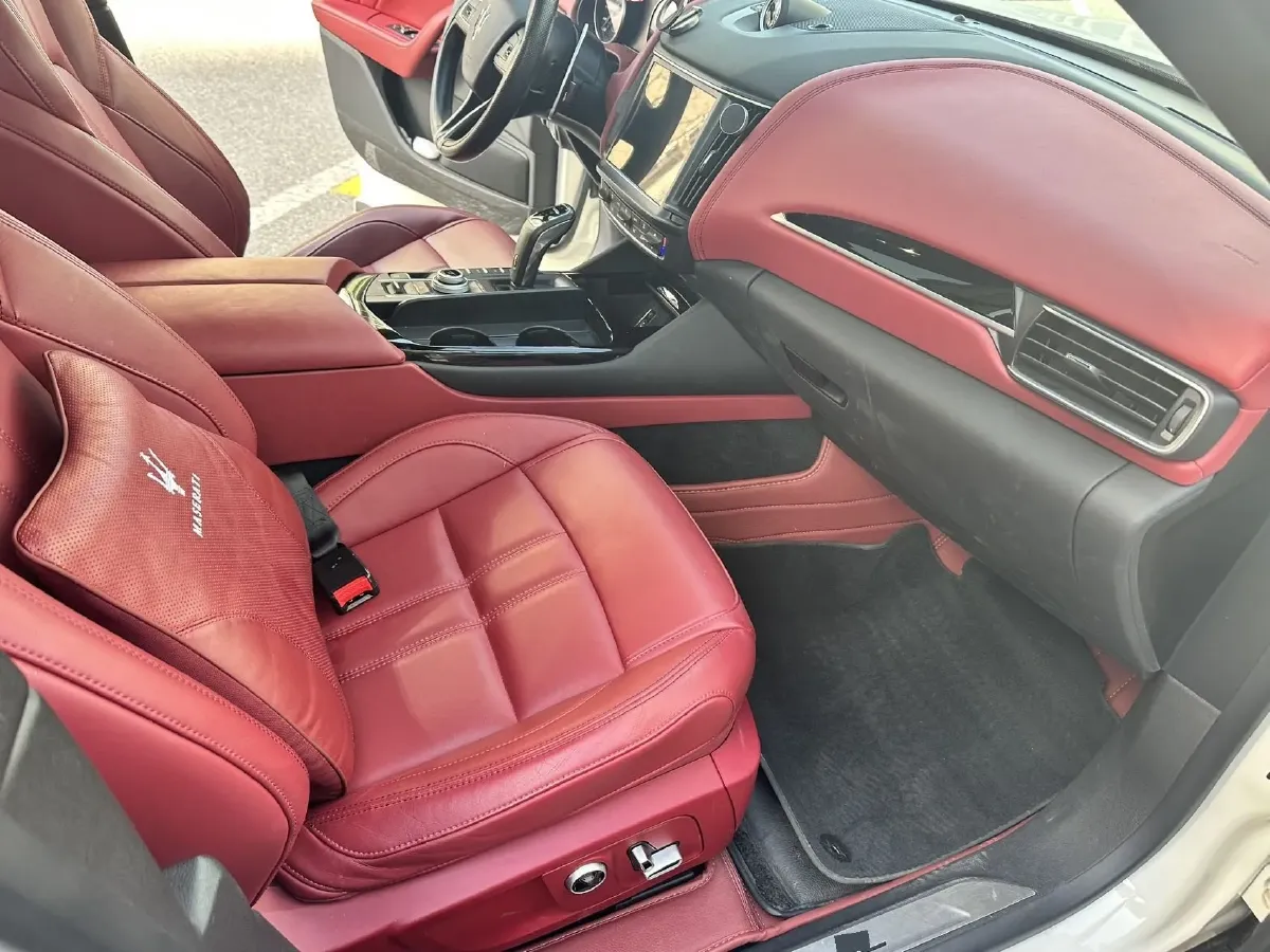 2021 Maserati Levante 3.0T 350HP V6 8AT,autocango,china used car exporter,china ev exporter,chinese used car exporter,chinese used ev exporter