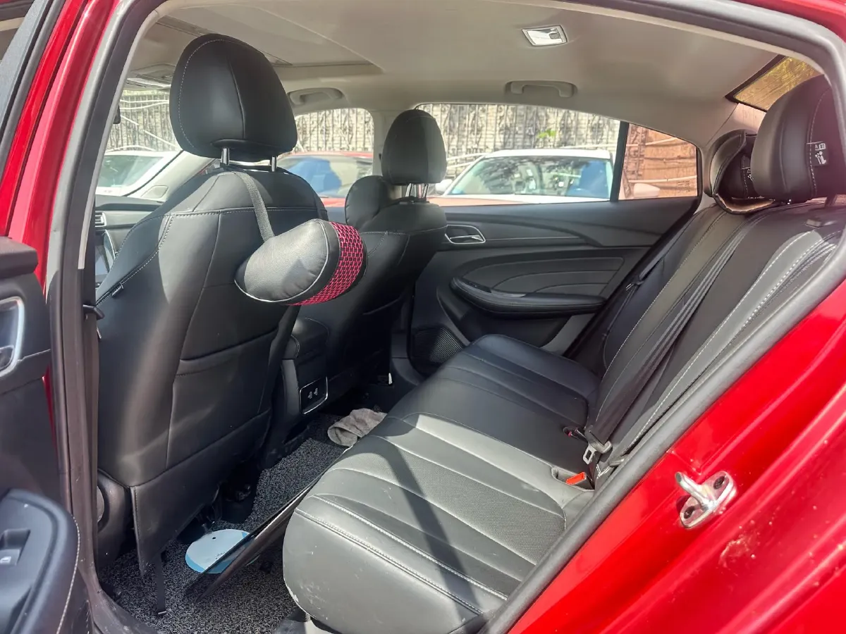 2019 Roewe i5 1.5L 120HP L4 CVT,autocango,china used car exporter,china ev exporter,chinese used car exporter,chinese used ev exporter