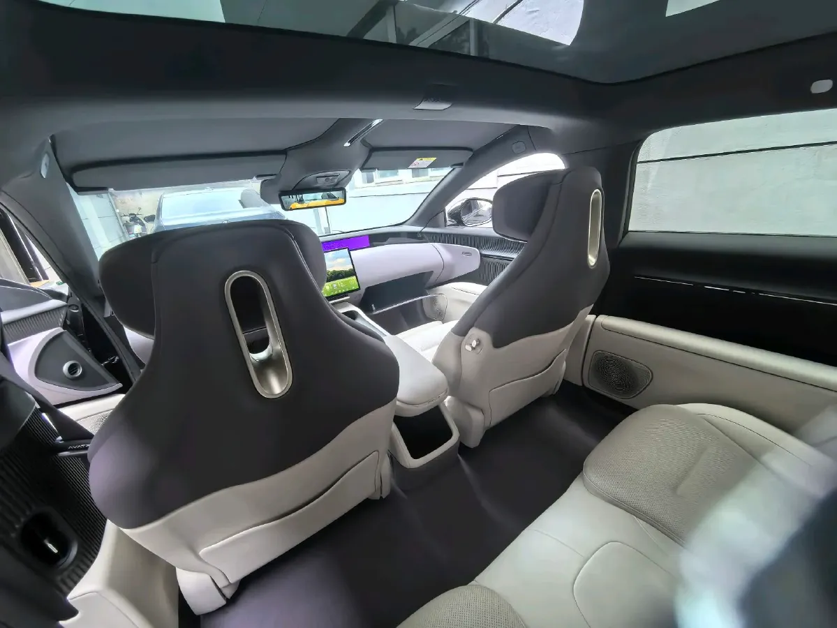 2025 Avatr 12 1.5T 156HP L4 REEV 39.05KWH,autocango,china used car exporter,china ev exporter,chinese used car exporter,chinese used ev exporter