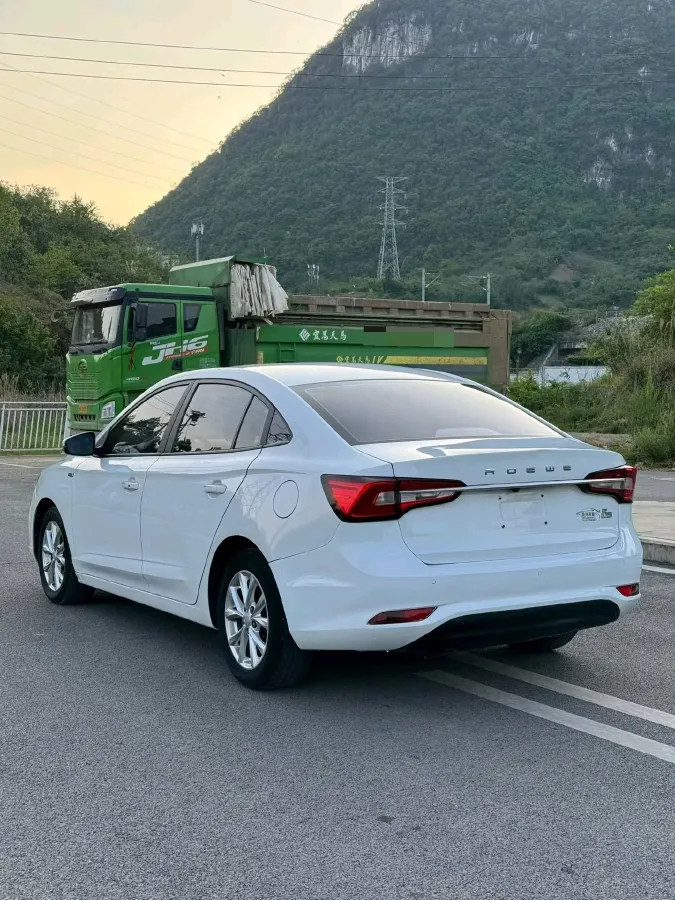 2019 Roewe i5 1.5L 120HP L4 CVT,autocango,china used car exporter,china ev exporter,chinese used car exporter,chinese used ev exporter