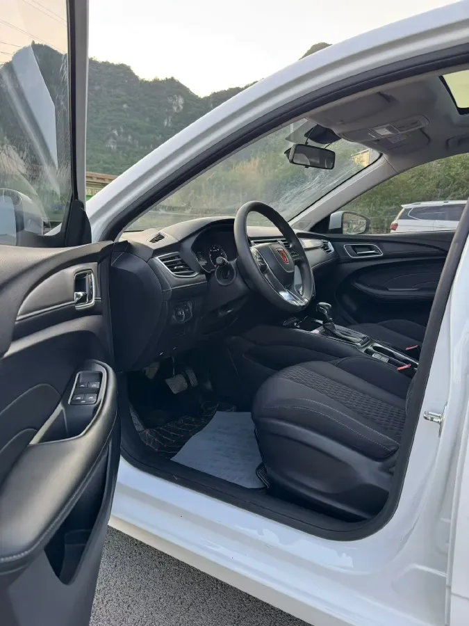 2019 Roewe i5 1.5L 120HP L4 CVT,autocango,china used car exporter,china ev exporter,chinese used car exporter,chinese used ev exporter