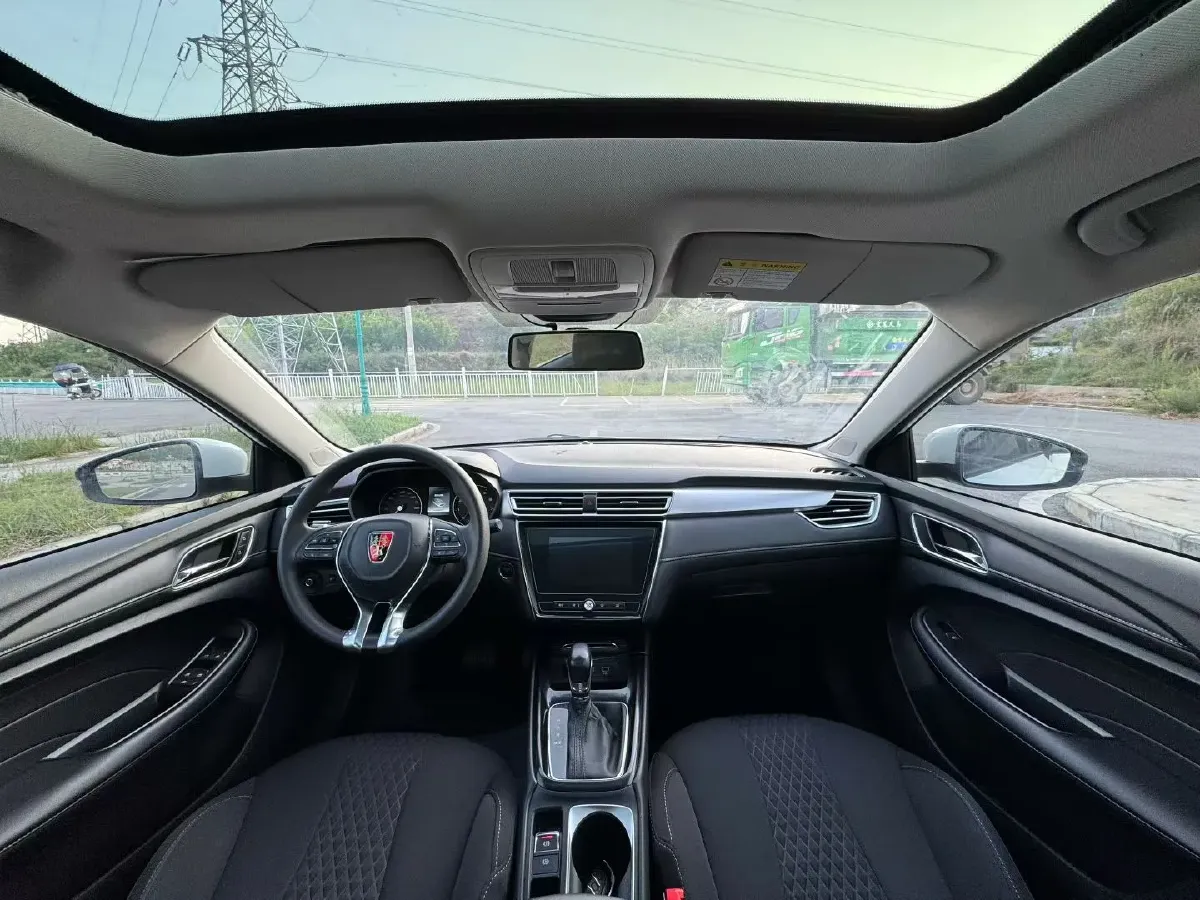 2019 Roewe i5 1.5L 120HP L4 CVT,autocango,china used car exporter,china ev exporter,chinese used car exporter,chinese used ev exporter