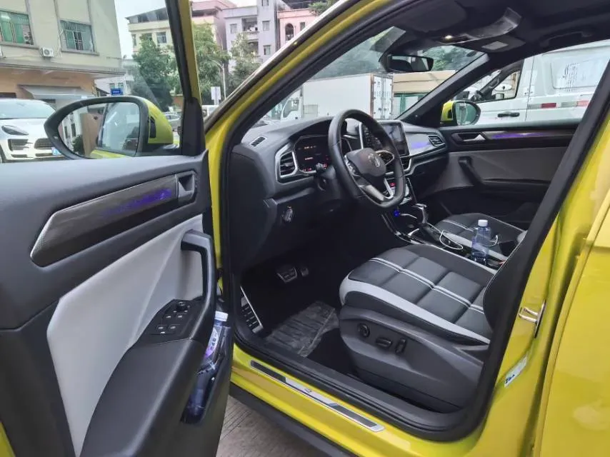 2023 Volkswagen T-Roc 1.5T 160HP L4 7DCT,autocango,china used car exporter,china ev exporter,chinese used car exporter,chinese used ev exporter