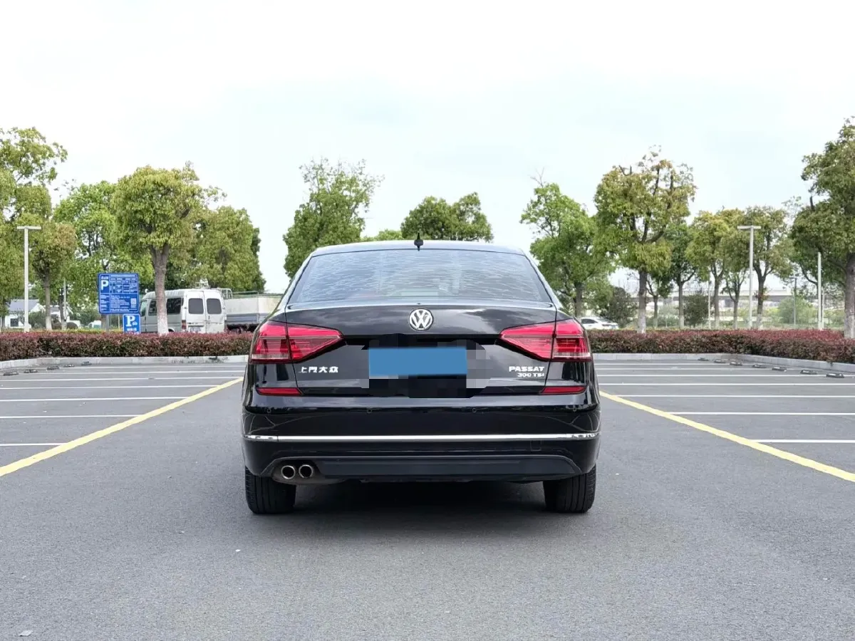 2017 Volkswagen Passat 1.8T 180HP L4 7DCT,autocango,china used car exporter,china ev exporter,chinese used car exporter,chinese used ev exporter