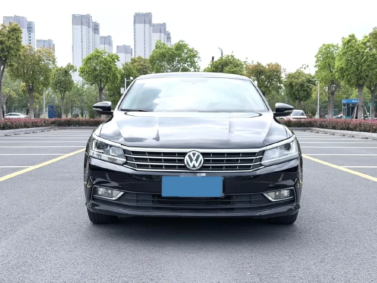 2017 Volkswagen Passat 1.8T 180HP L4 7DCT,autocango,china used car exporter,china ev exporter,chinese used car exporter,chinese used ev exporter