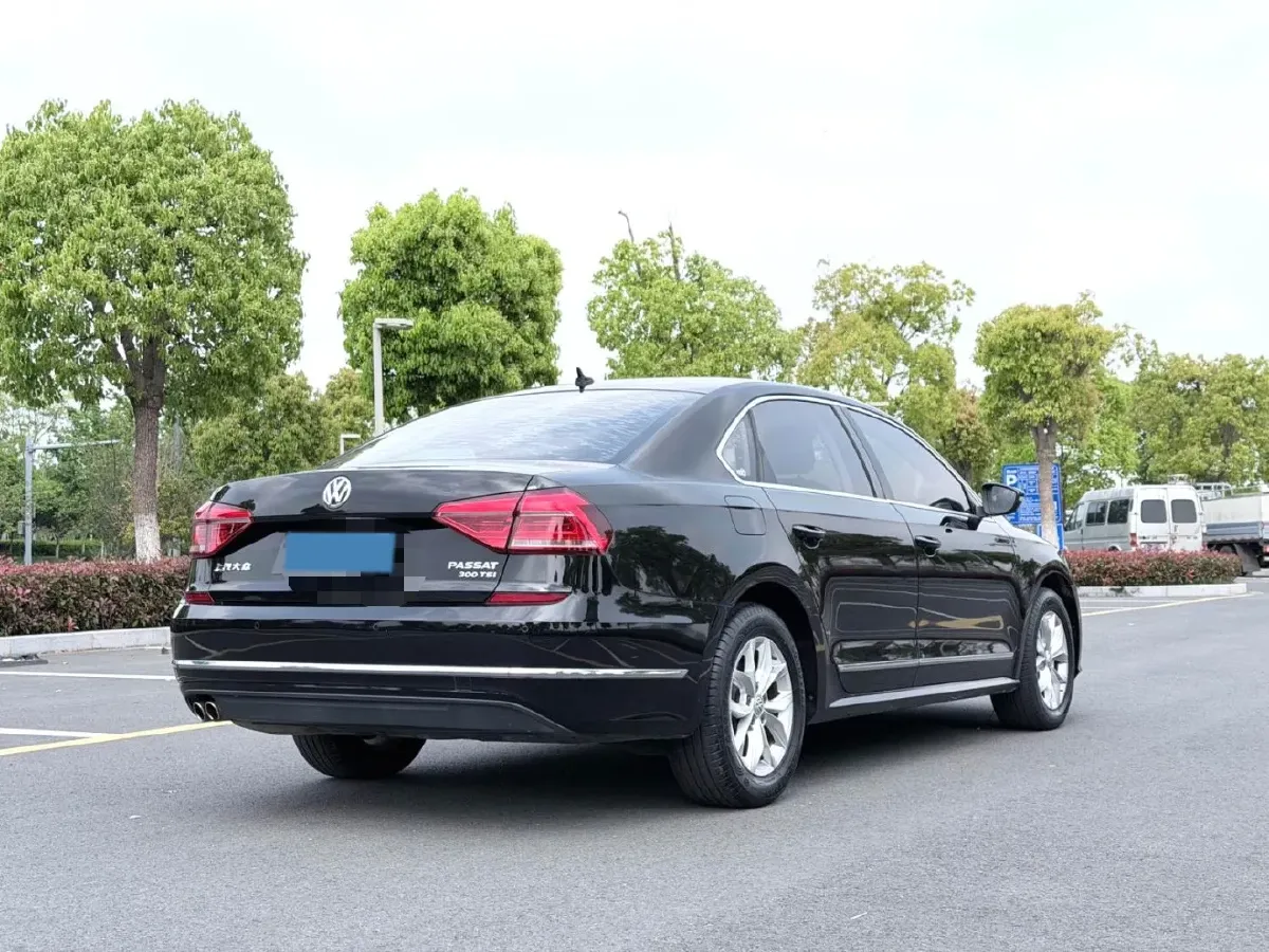 2017 Volkswagen Passat 1.8T 180HP L4 7DCT,autocango,china used car exporter,china ev exporter,chinese used car exporter,chinese used ev exporter