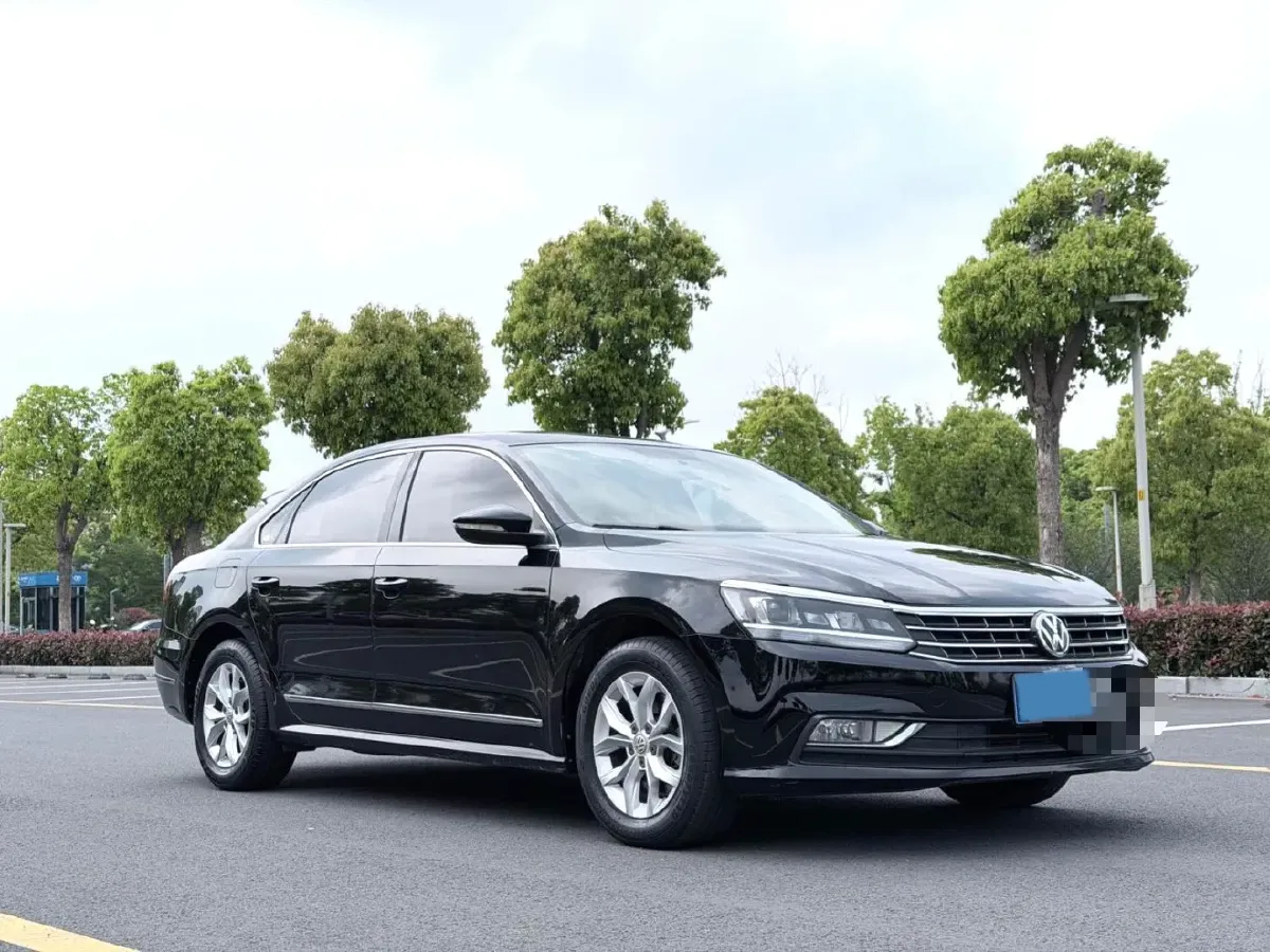 2017 Volkswagen Passat 1.8T 180HP L4 7DCT,autocango,china used car exporter,china ev exporter,chinese used car exporter,chinese used ev exporter
