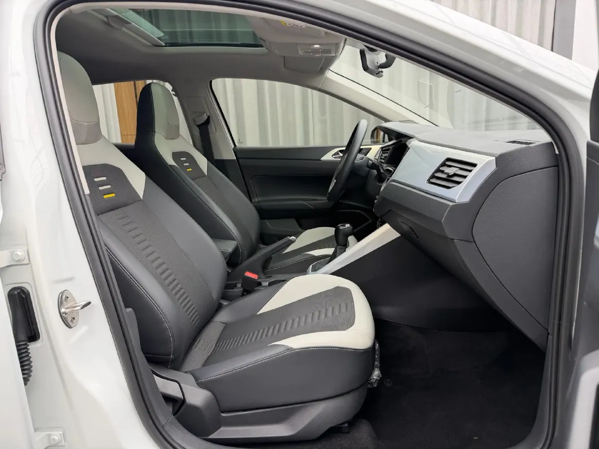 2023 Volkswagen Polo 1.5L 113HP L4 6AT,autocango,china used car exporter,china ev exporter,chinese used car exporter,chinese used ev exporter