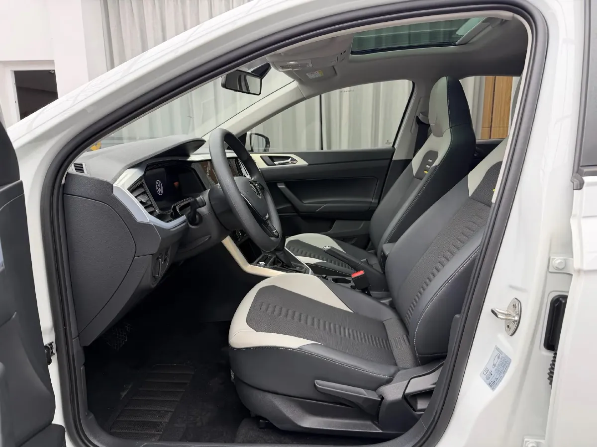 2023 Volkswagen Polo 1.5L 113HP L4 6AT,autocango,china used car exporter,china ev exporter,chinese used car exporter,chinese used ev exporter