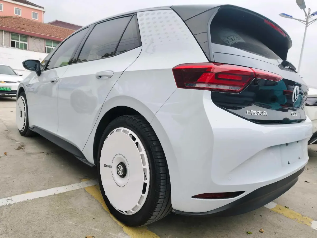 2023 Volkswagen ID.3 BEV 52.8KWH,autocango,china used car exporter,china ev exporter,chinese used car exporter,chinese used ev exporter