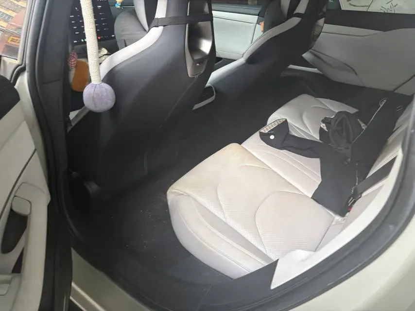 2024 MI SU7 BEV 101KWH,autocango,china used car exporter,china ev exporter,chinese used car exporter,chinese used ev exporter