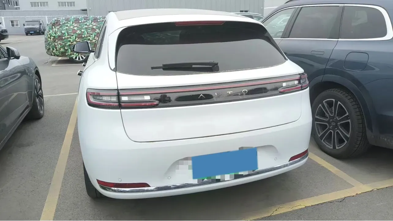 2025 AITO AITO M5 1.5T 152HP L4 REEV 42KWH,autocango,china used car exporter,china ev exporter,chinese used car exporter,chinese used ev exporter