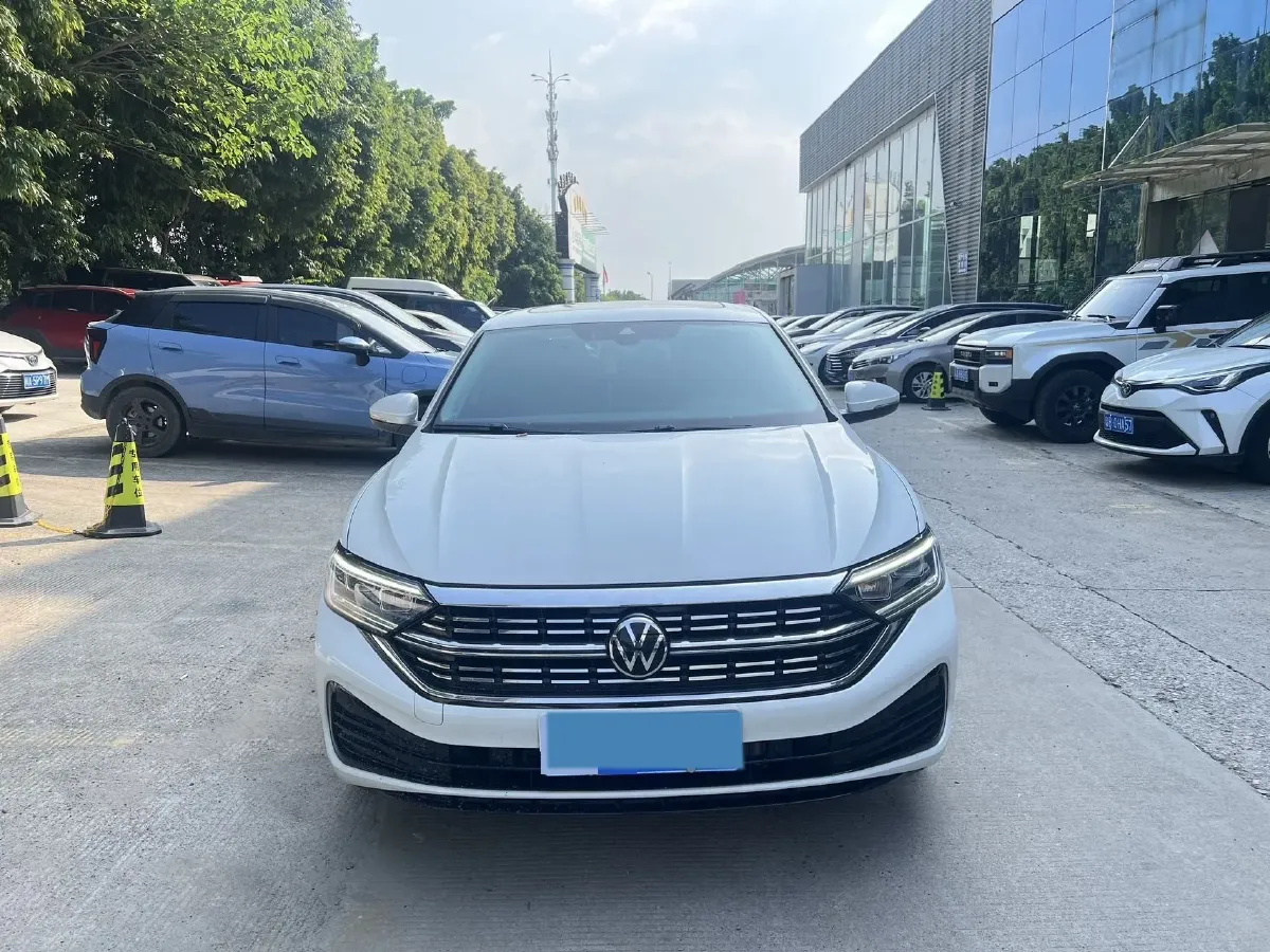 2024 Volkswagen Sagitar 1.5T 160HP L4 7DCT,autocango,china used car exporter,china ev exporter,chinese used car exporter,chinese used ev exporter