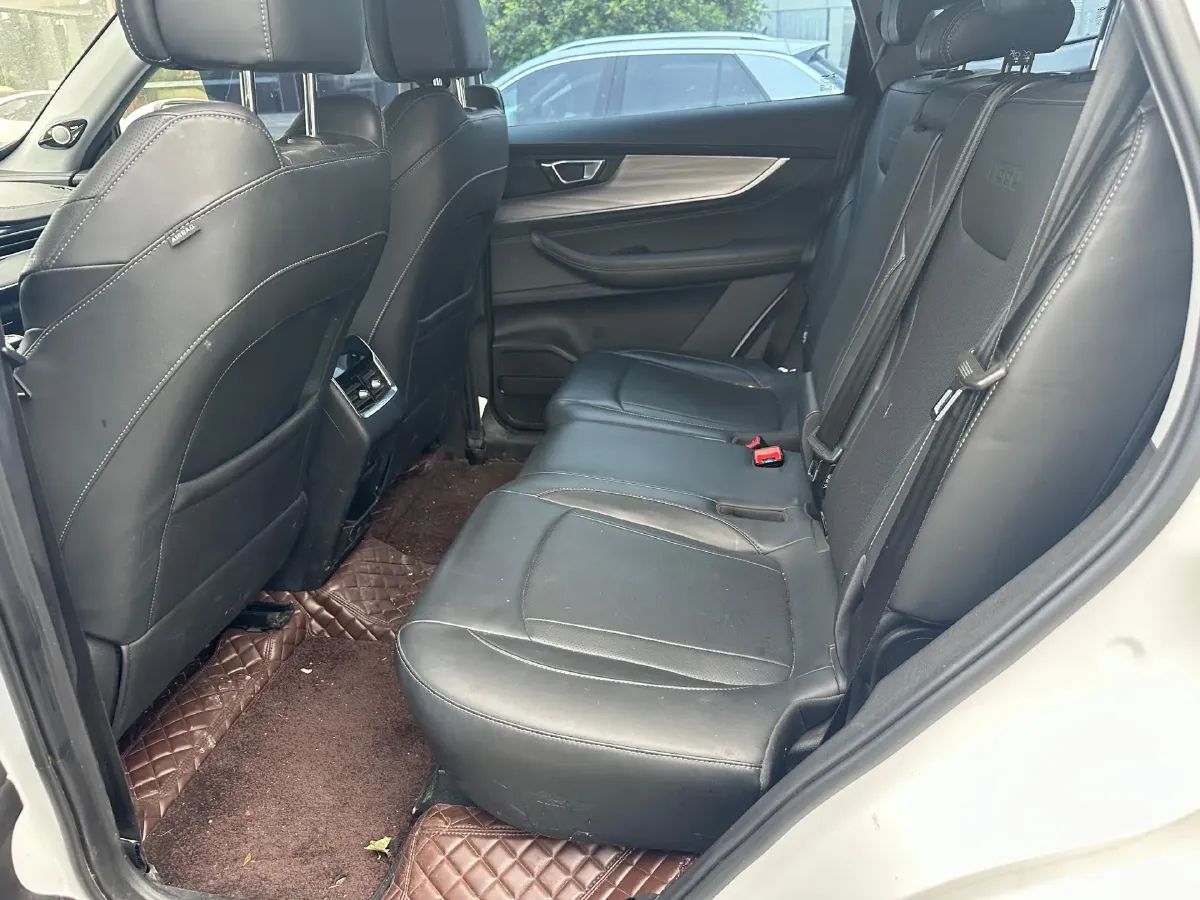 2021 Chery Tiggo 8 Plus 1.6T 197HP L4 7DCT,autocango,china used car exporter,china ev exporter,chinese used car exporter,chinese used ev exporter