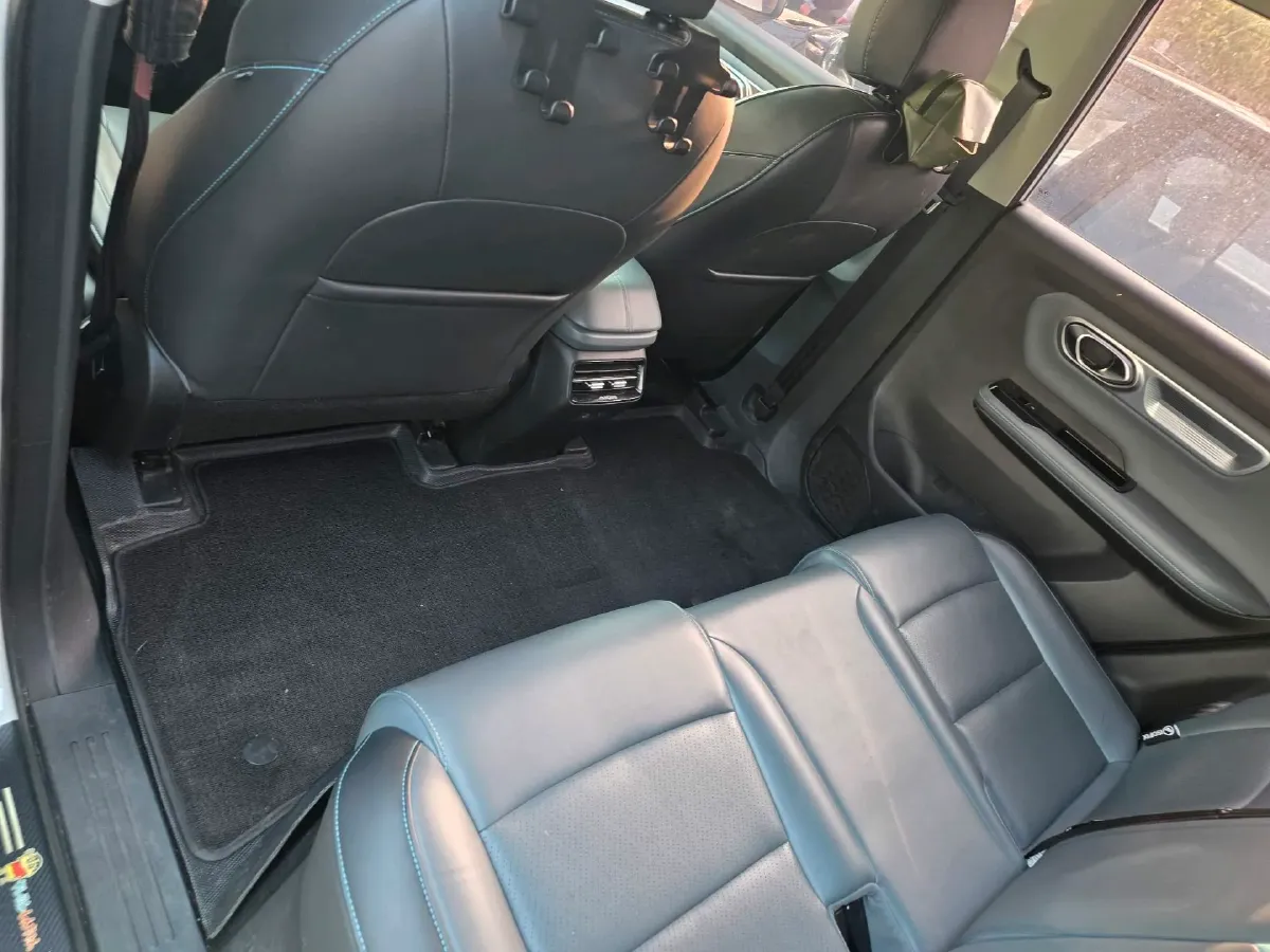 2024 Leapmotor C11 1.5L 95HP L4 REEV 43.74KWH,autocango,china used car exporter,china ev exporter,chinese used car exporter,chinese used ev exporter