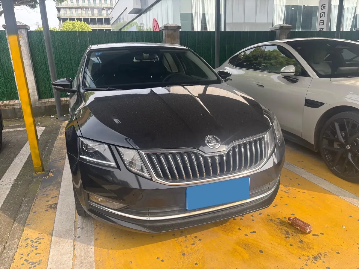 2019 Skoda Octavia 1.4T 150HP L4 7DCT,autocango,china used car exporter,china ev exporter,chinese used car exporter,chinese used ev exporter