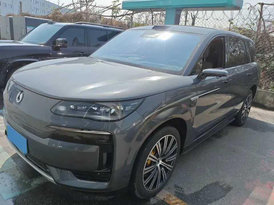 2025 Denza DenzaN9 2.0T 207HP L4 E-CVT PHEV,autocango,china used car exporter,china ev exporter,chinese used car exporter,chinese used ev exporter