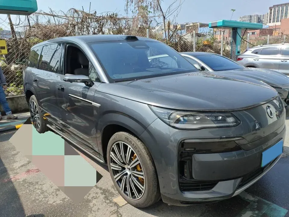2025 Denza DenzaN9 2.0T 207HP L4 E-CVT PHEV,autocango,china used car exporter,china ev exporter,chinese used car exporter,chinese used ev exporter
