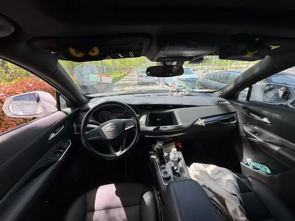 2021 Cadillac XT4 2.0T 237HP L4 9AT,autocango,china used car exporter,china ev exporter,chinese used car exporter,chinese used ev exporter