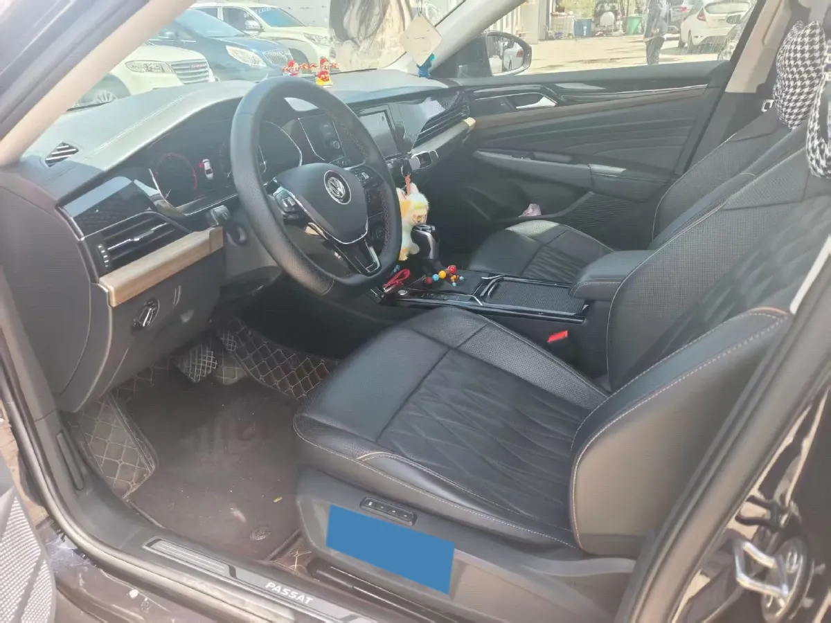 2019 Volvo V40 1.5T 152HP L4 6AT,autocango,china used car exporter,china ev exporter,chinese used car exporter,chinese used ev exporter