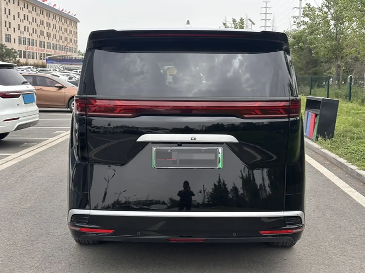 2024 Denza D9 1.5T 139HP L4 E-CVT PHEV 40KWH,autocango,china used car exporter,china ev exporter,chinese used car exporter,chinese used ev exporter