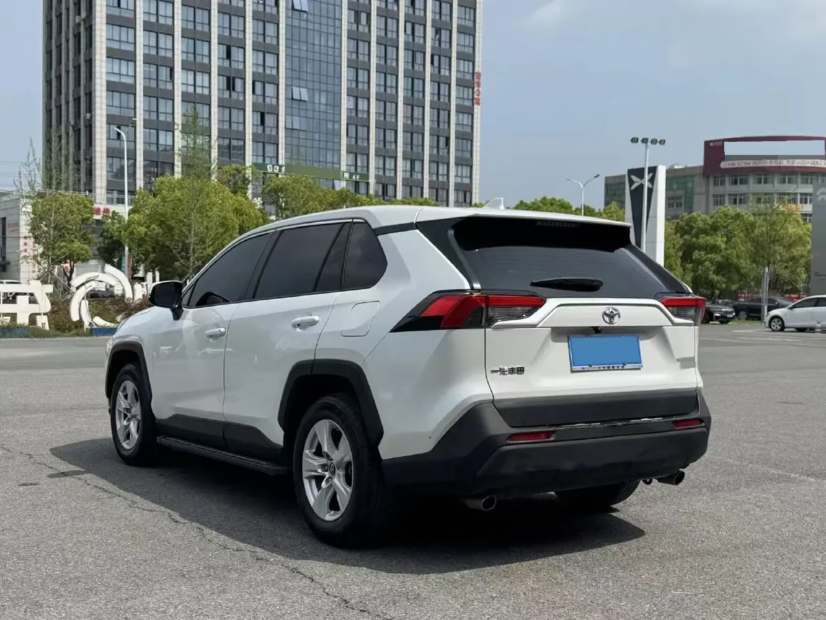 2021 Toyota RAV4 2.0L 171HP L4 CVT,autocango,china used car exporter,china ev exporter,chinese used car exporter,chinese used ev exporter