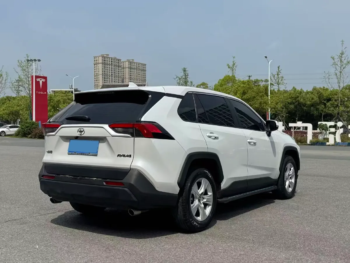 2021 Toyota RAV4 2.0L 171HP L4 CVT,autocango,china used car exporter,china ev exporter,chinese used car exporter,chinese used ev exporter
