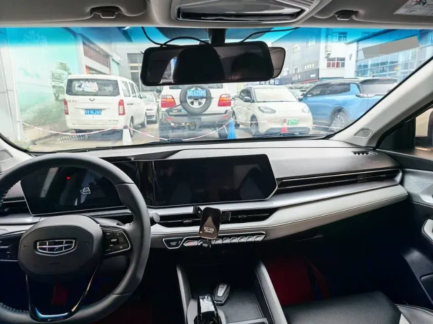 2022 Geely Binray 1.5T 181HP L4 7DCT,autocango,china used car exporter,china ev exporter,chinese used car exporter,chinese used ev exporter