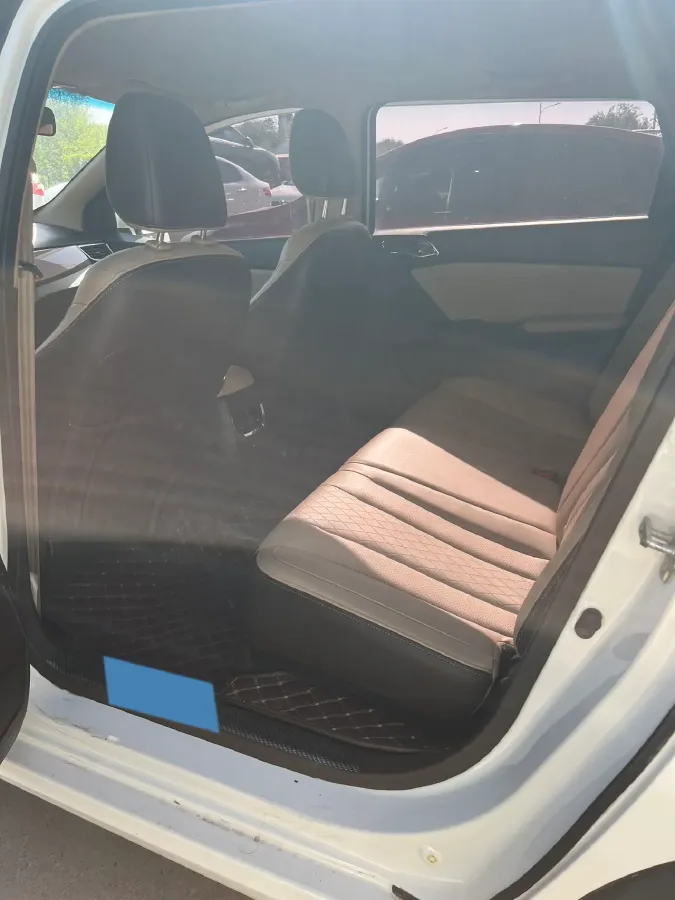 2017 BaoJun 310W 1.5L 112HP L4 6MT,autocango,china used car exporter,china ev exporter,chinese used car exporter,chinese used ev exporter