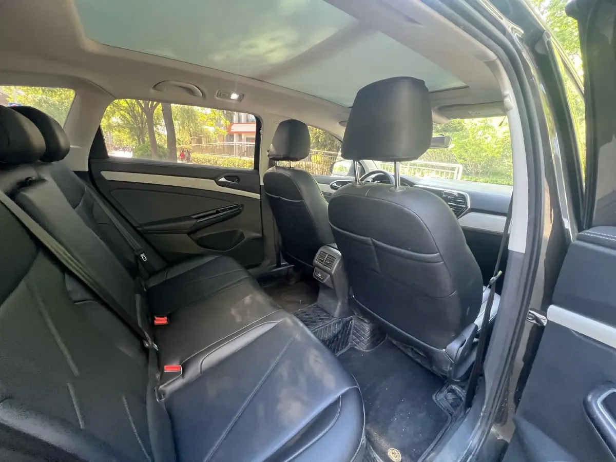 2023 Jetta VS7 1.4T 150HP L4 6AT,autocango,china used car exporter,china ev exporter,chinese used car exporter,chinese used ev exporter