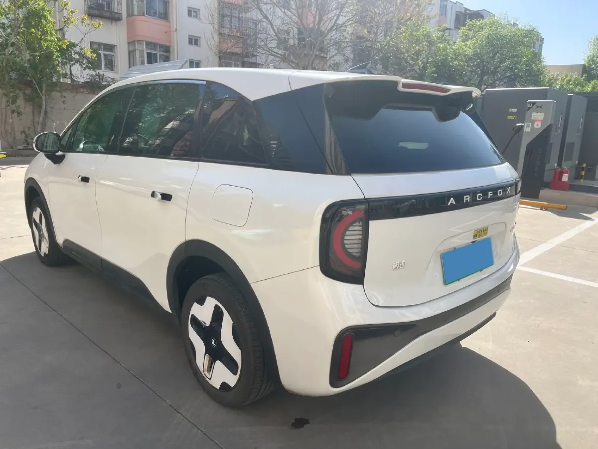2024 ARCFOX KAOLA BEV 58.8KWH,autocango,china used car exporter,china ev exporter,chinese used car exporter,chinese used ev exporter