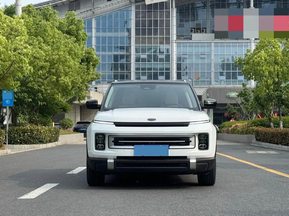 2023 Geely ICON 1.5T 181HP L4 7DCT,autocango,china used car exporter,china ev exporter,chinese used car exporter,chinese used ev exporter