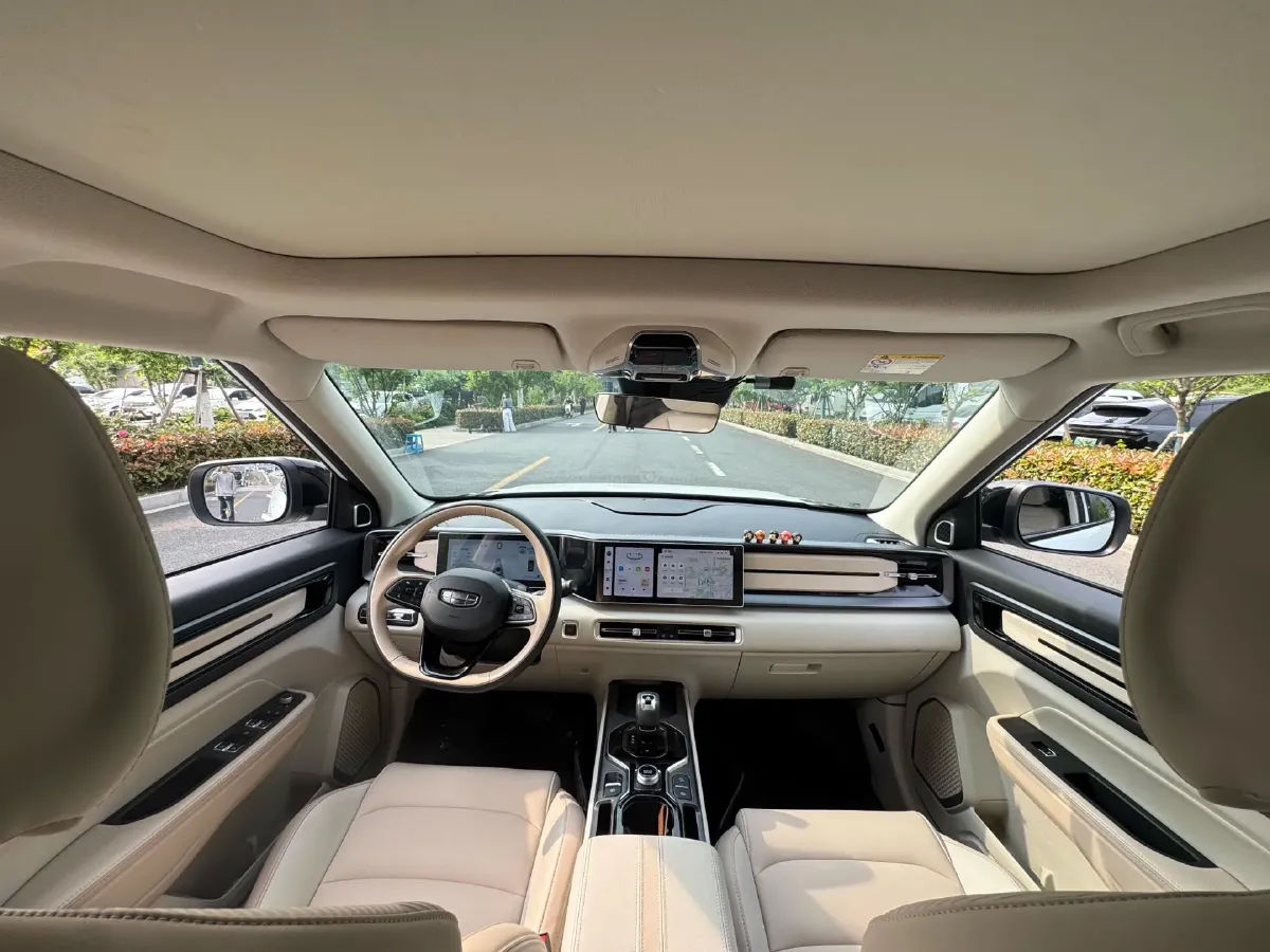 2023 Geely ICON 1.5T 181HP L4 7DCT,autocango,china used car exporter,china ev exporter,chinese used car exporter,chinese used ev exporter