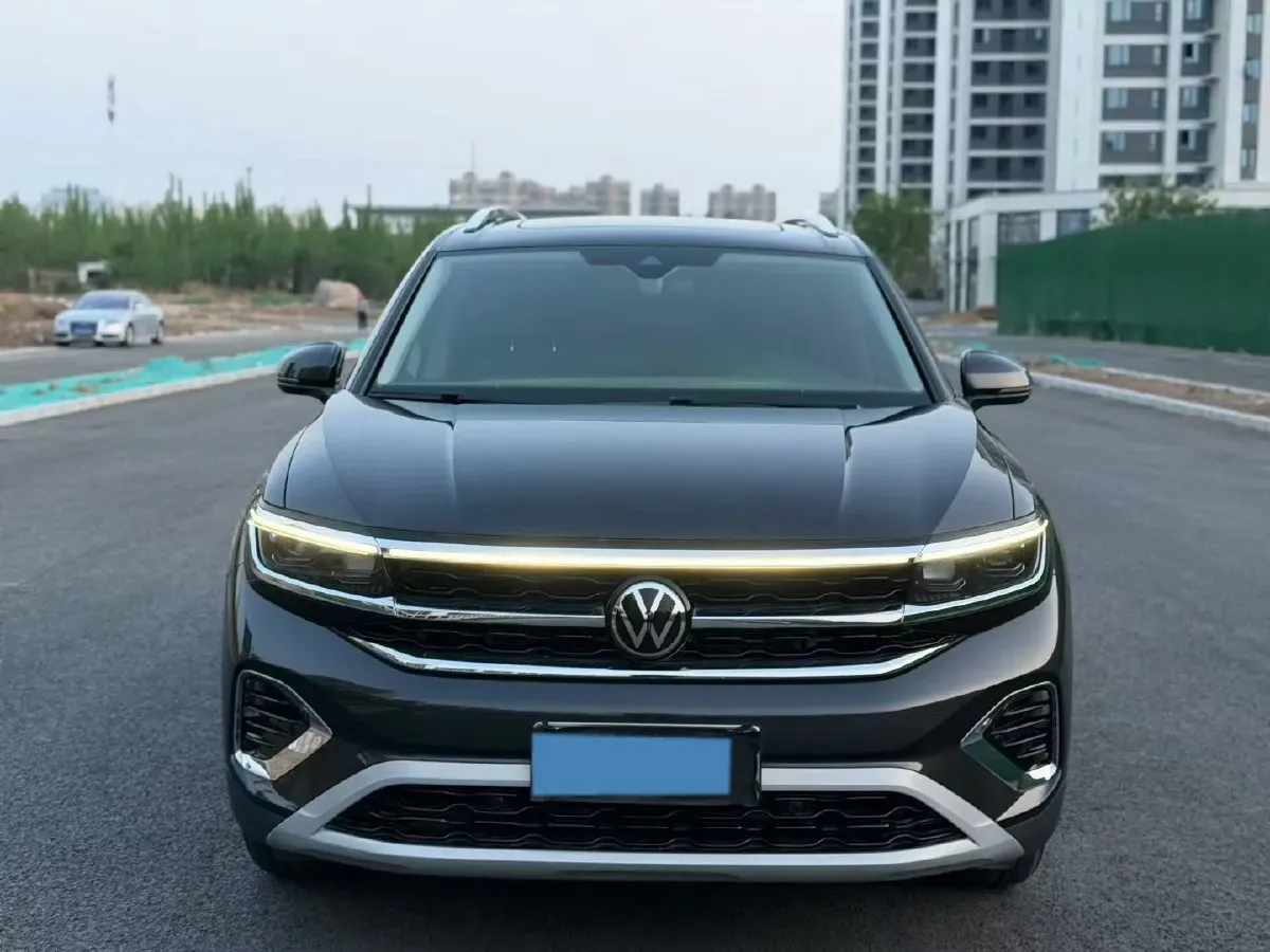 2021 Volkswagen Talagon 2.0T 220HP L4 7DCT,autocango,china used car exporter,china ev exporter,chinese used car exporter,chinese used ev exporter