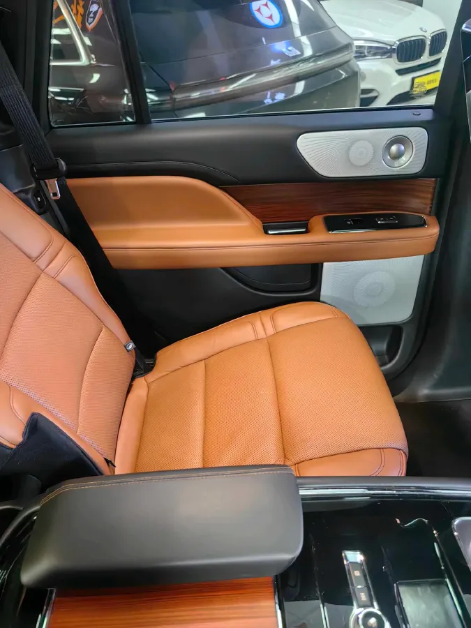 2018 Lincoln Navigator 3.5T 415HP V6 10AT,autocango,china used car exporter,china ev exporter,chinese used car exporter,chinese used ev exporter