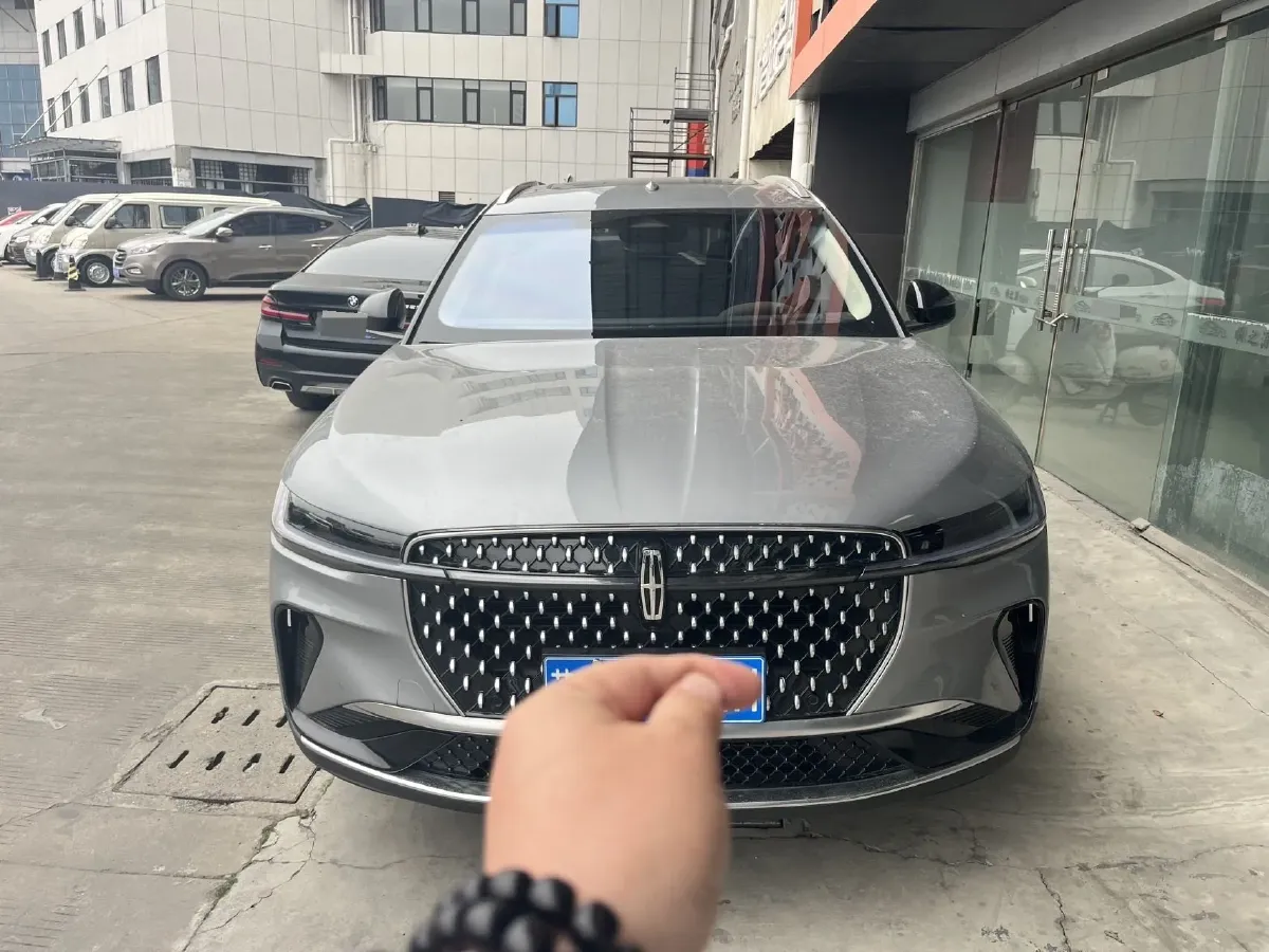 2023 Lincoln Nautilus 2.0T 261HP L4 8AT,autocango,china used car exporter,china ev exporter,chinese used car exporter,chinese used ev exporter
