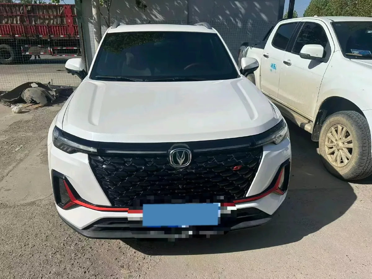 2022 ChangAn CS35 Plus 1.4T 160HP L4 7DCT,autocango,china used car exporter,china ev exporter,chinese used car exporter,chinese used ev exporter