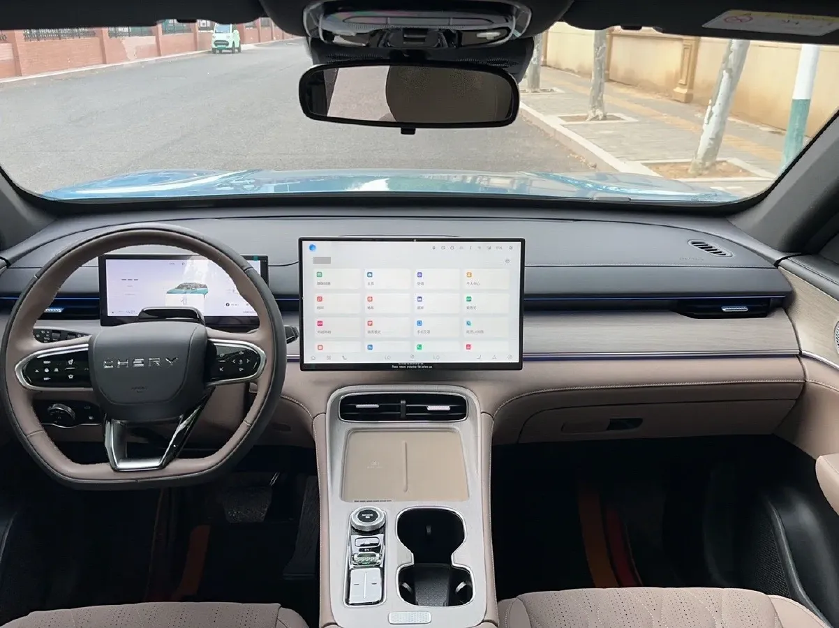 2025 Chery Tiggo8 PLUS C-DM 1.5T 156HP L4 1DHT PHEV,autocango,china used car exporter,china ev exporter,chinese used car exporter,chinese used ev exporter