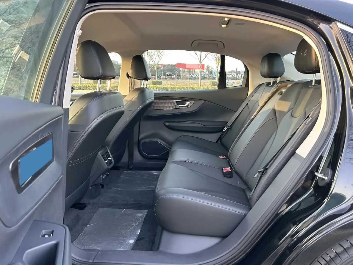 2023 HongQi E-QM5 BEV 54KWH,autocango,china used car exporter,china ev exporter,chinese used car exporter,chinese used ev exporter