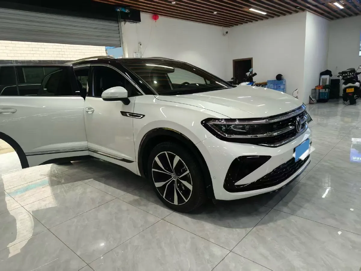 2021 Volkswagen Talagon 2.0T 220HP L4 7DCT,autocango,china used car exporter,china ev exporter,chinese used car exporter,chinese used ev exporter